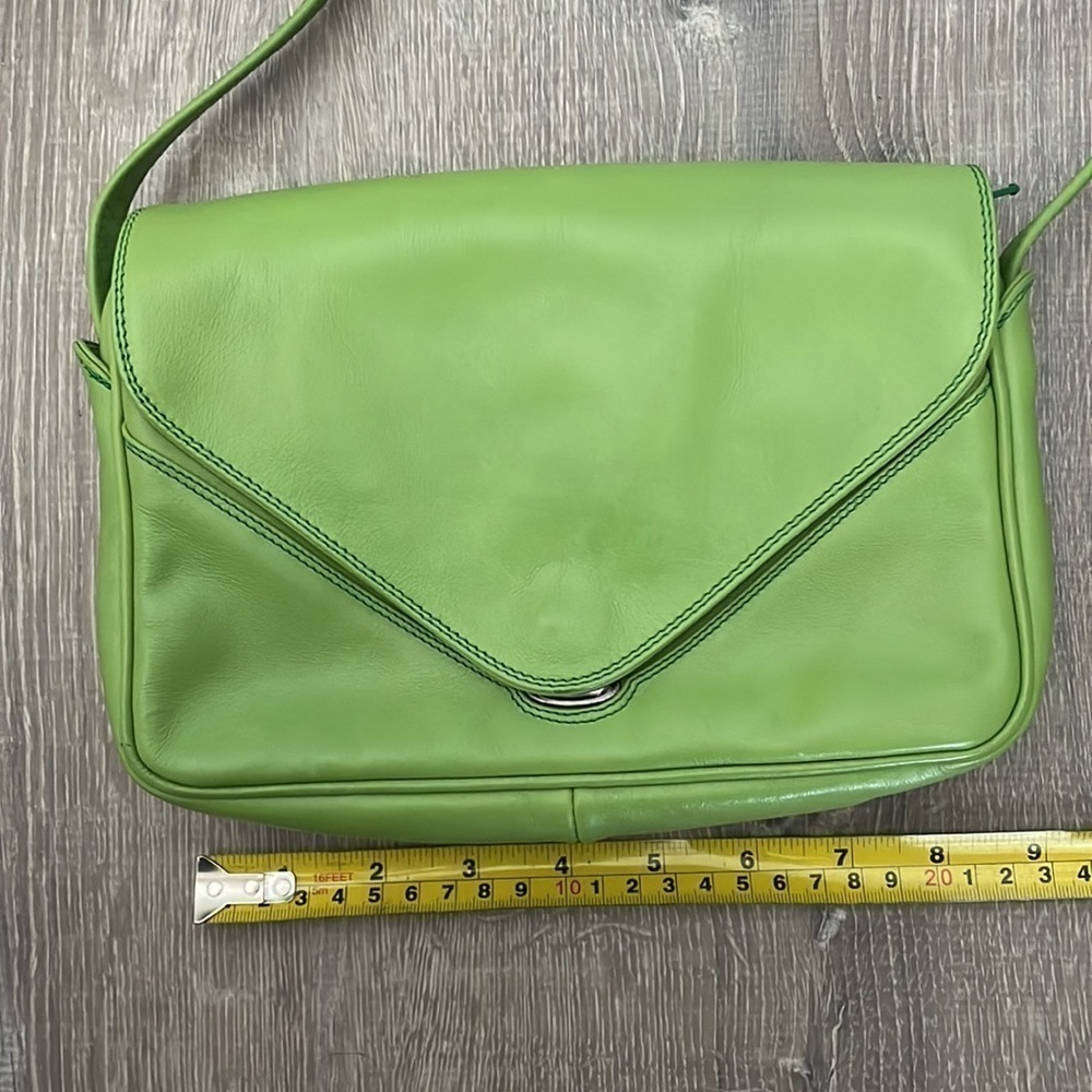 Green Purse - Picture 5 of 6